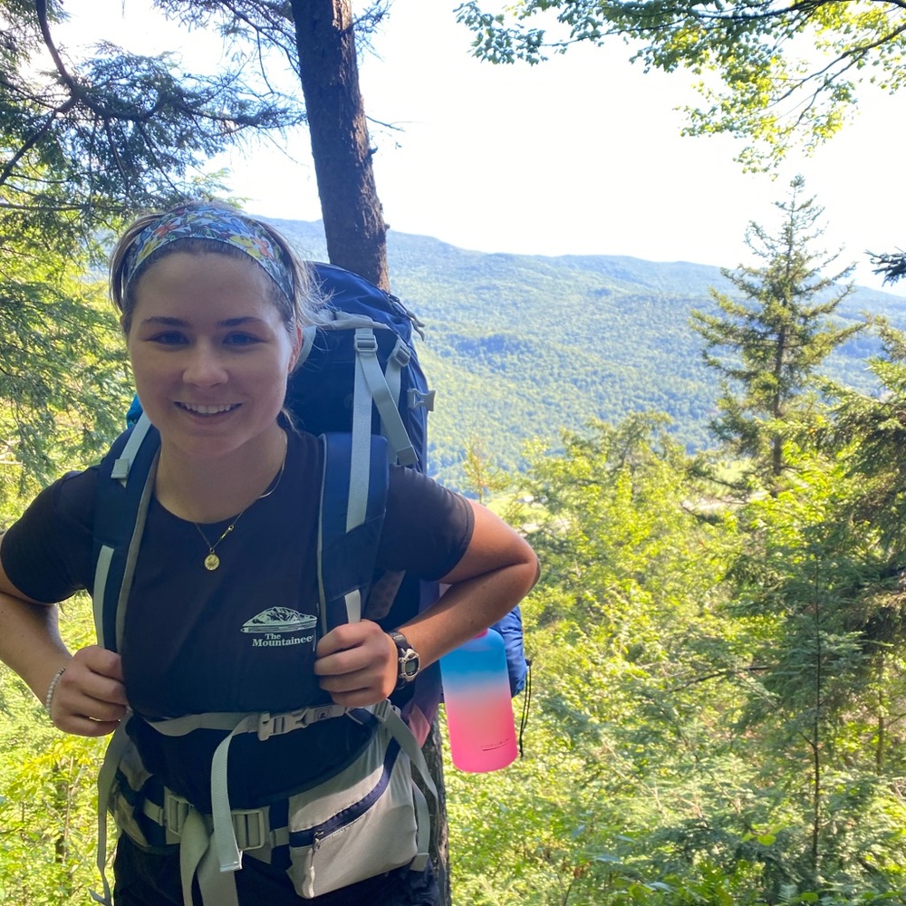 Meet your Posher, Holly